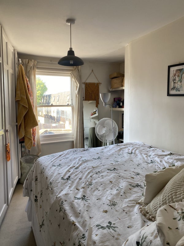 Room Gowrie Road in Greater London