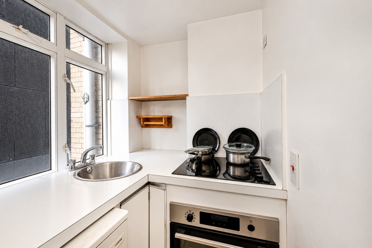 Flat Fetter Lane in City of London