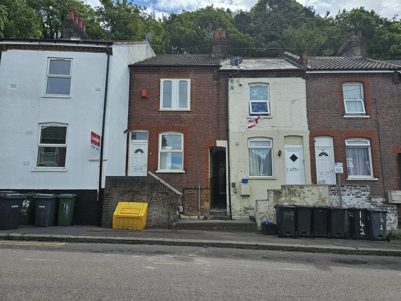 House Hartley Road in Luton