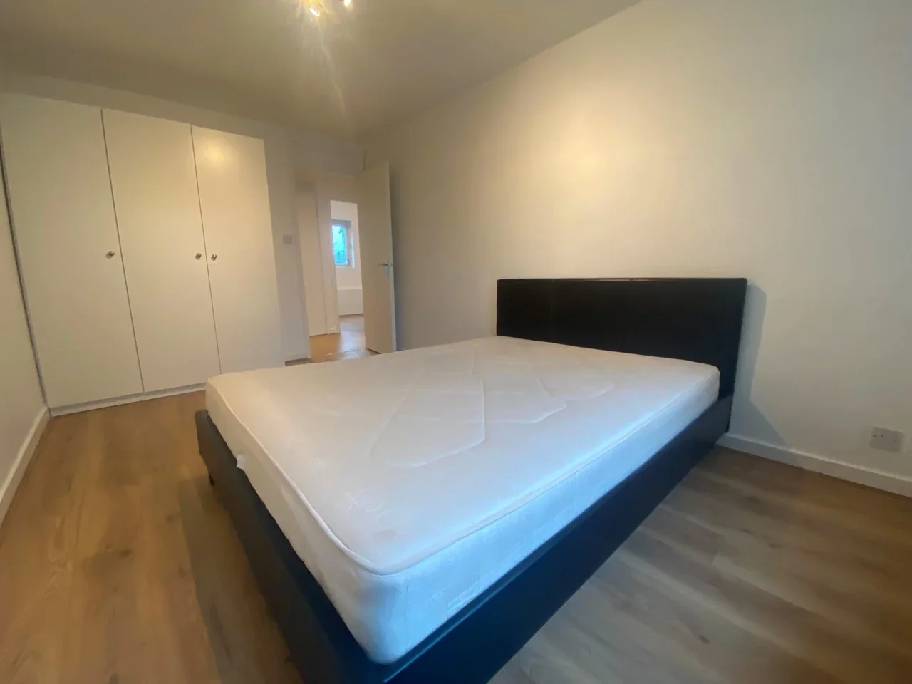 Flat Bartholomew Close in Greater London
