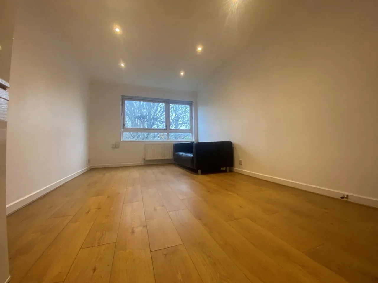 Flat Bartholomew Close in Greater London