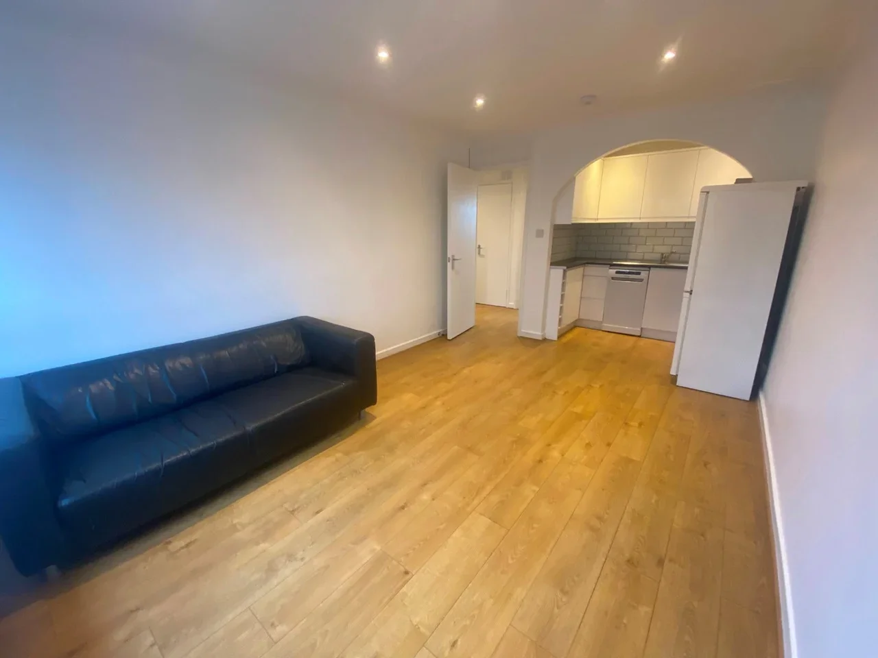 Flat Bartholomew Close in Greater London