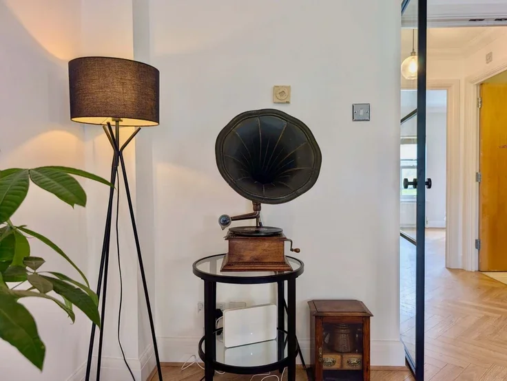 Flat Sarum Terrace in Greater London