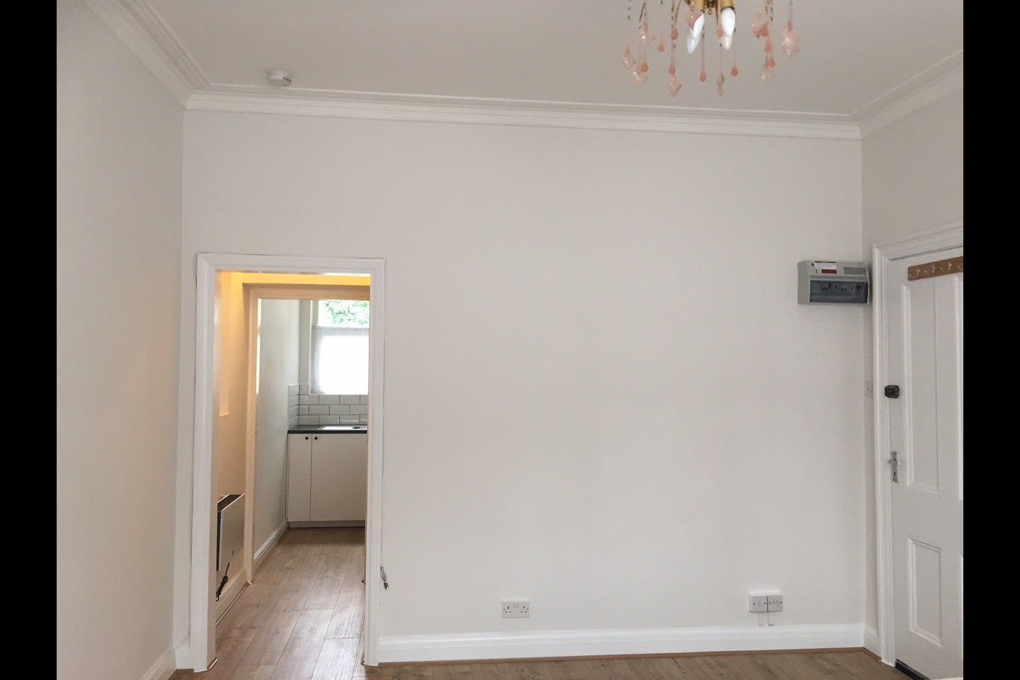 Flat Vaughan Road in Greater London