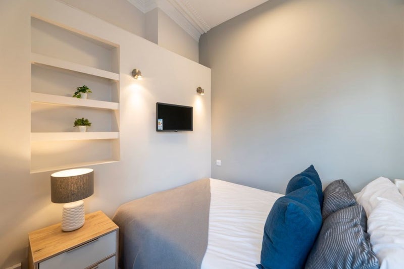 Room Trewhitt Road in Newcastle upon Tyne