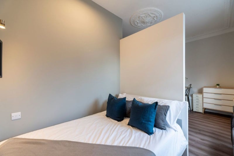 Room Trewhitt Road in Newcastle upon Tyne