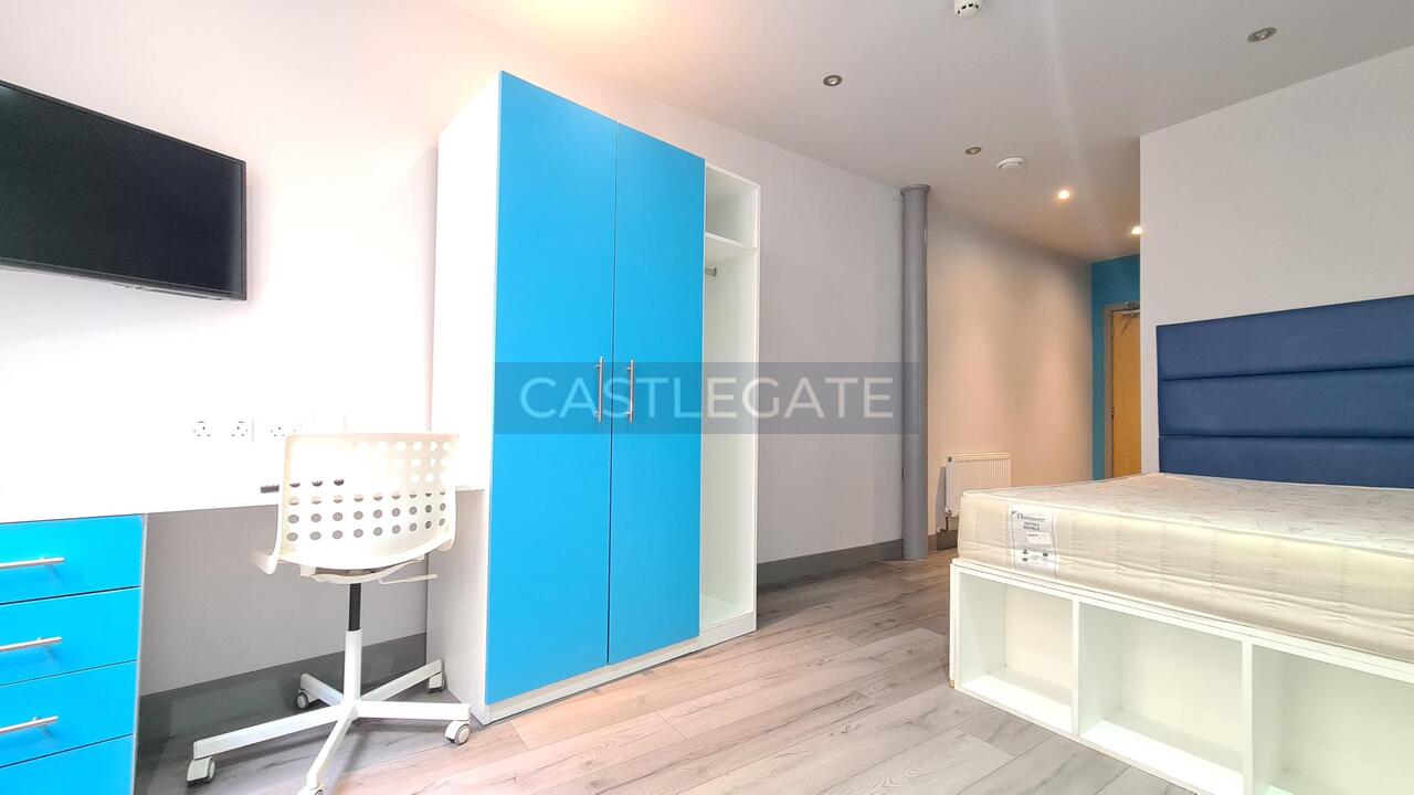 Room Dundas Street in Huddersfield