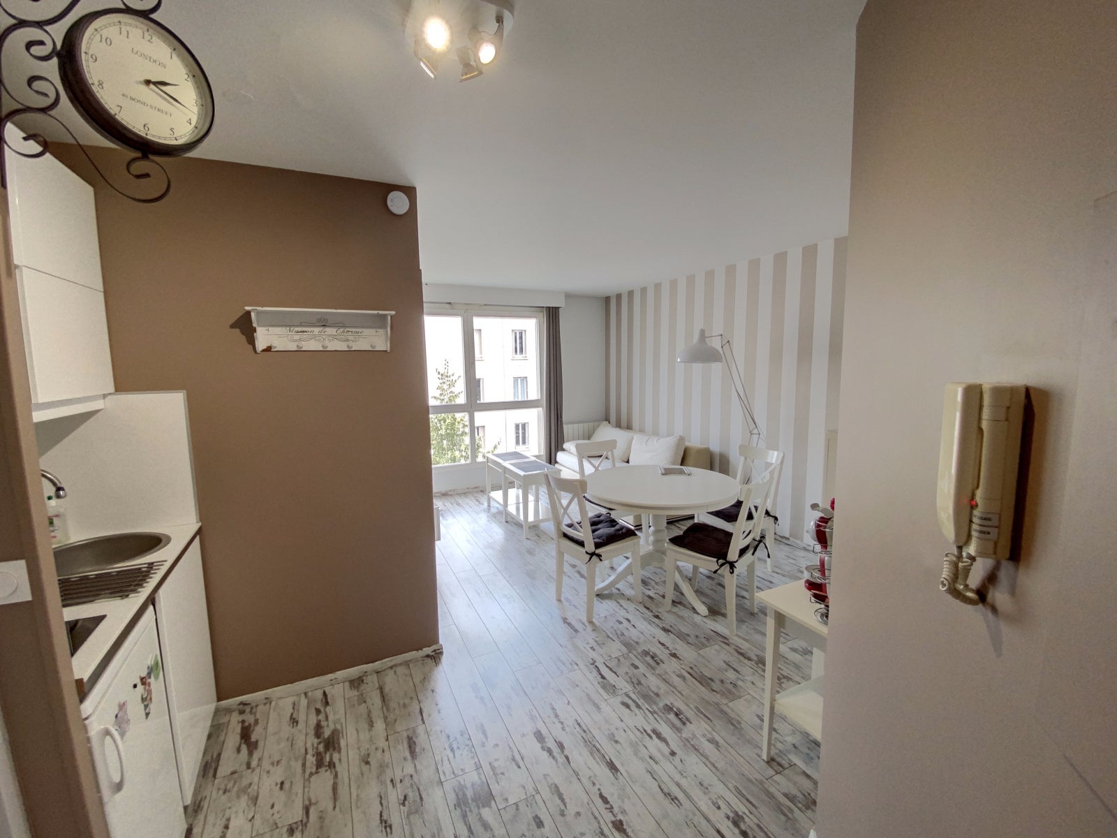 Flat Avenue Berthelot in Lyon
