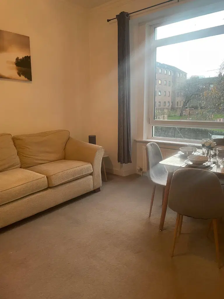 Flat Newton Street in City of Edinburgh