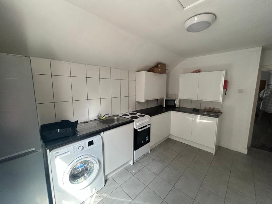 Flat Redcliffe Road in Nottingham