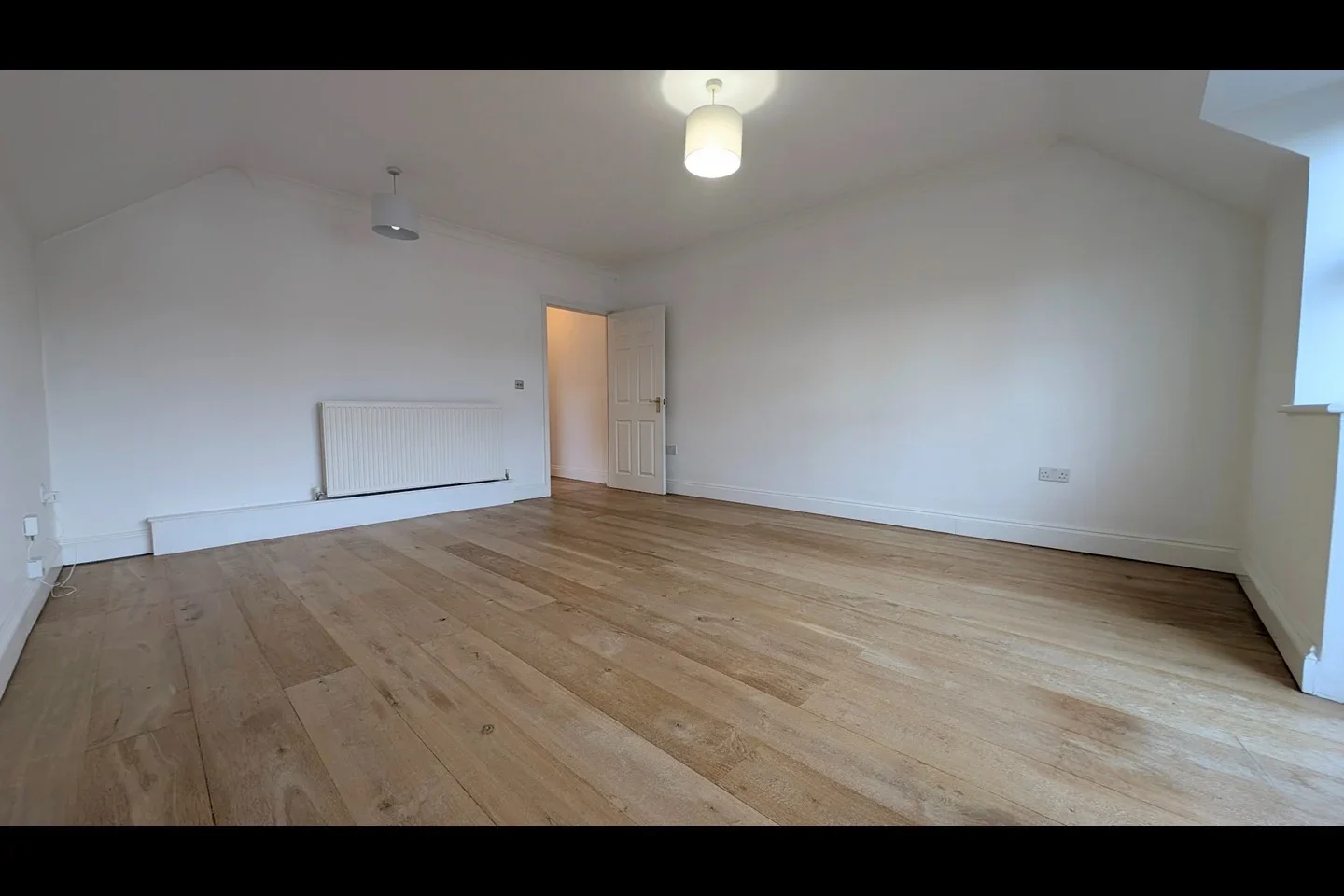 Flat Eaton Road in Greater London