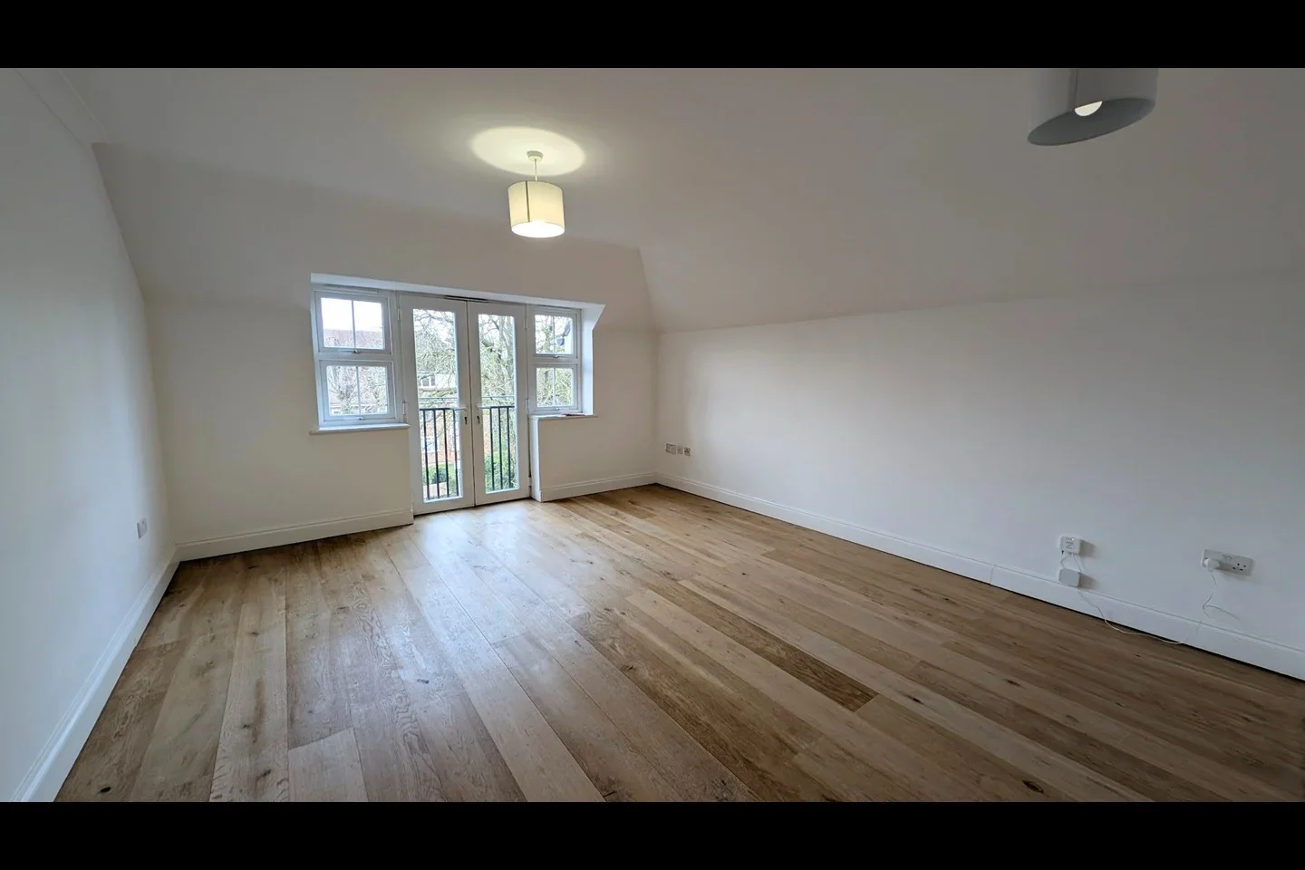 Flat Eaton Road in Greater London