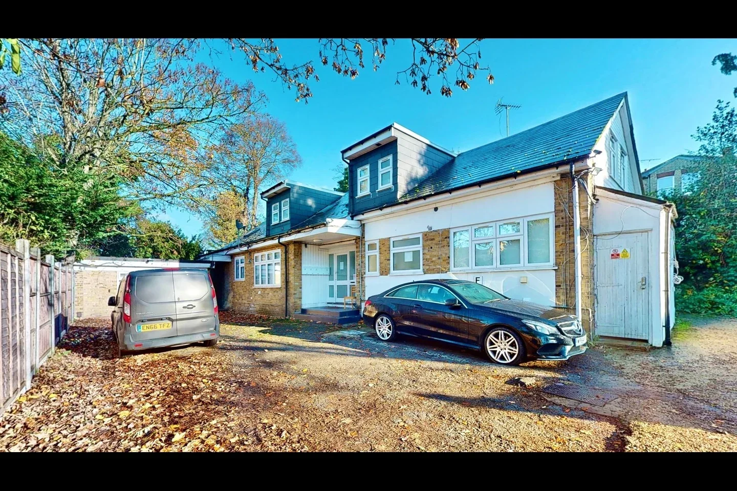Flat Mountfield Road in Greater London