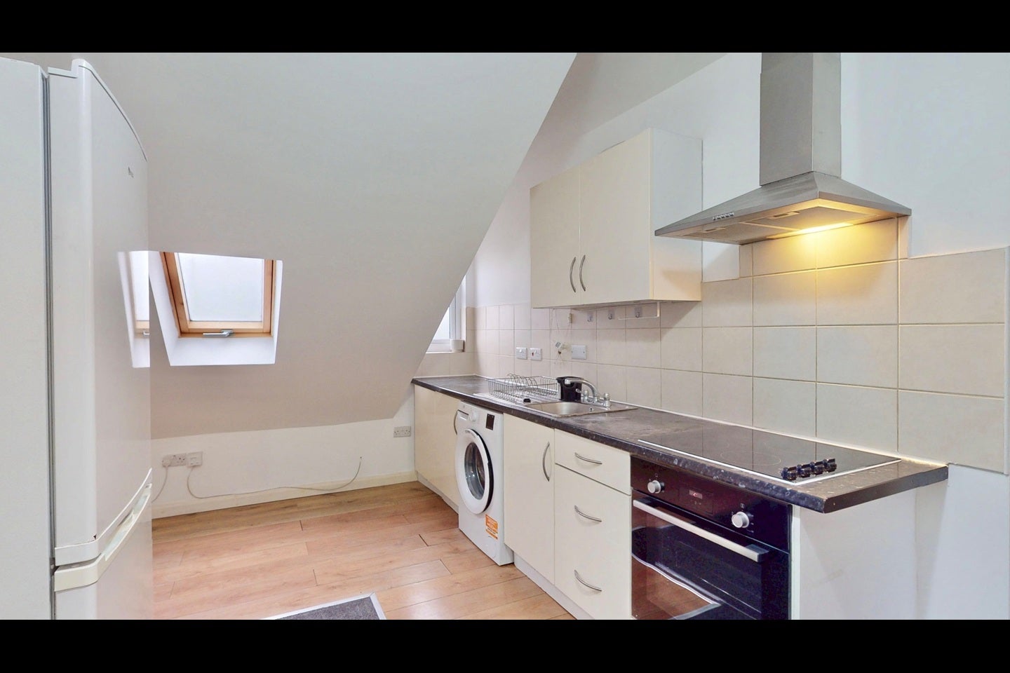 Flat Mountfield Road in Greater London