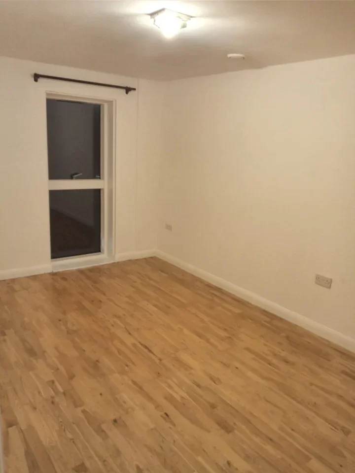 Flat Windsor Close in Greater London
