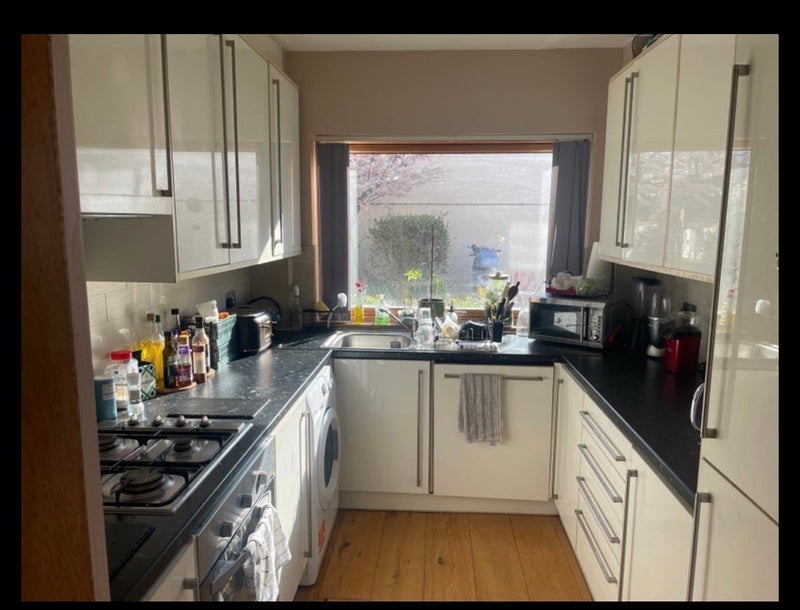 Room Queen Annes Square in Greater London