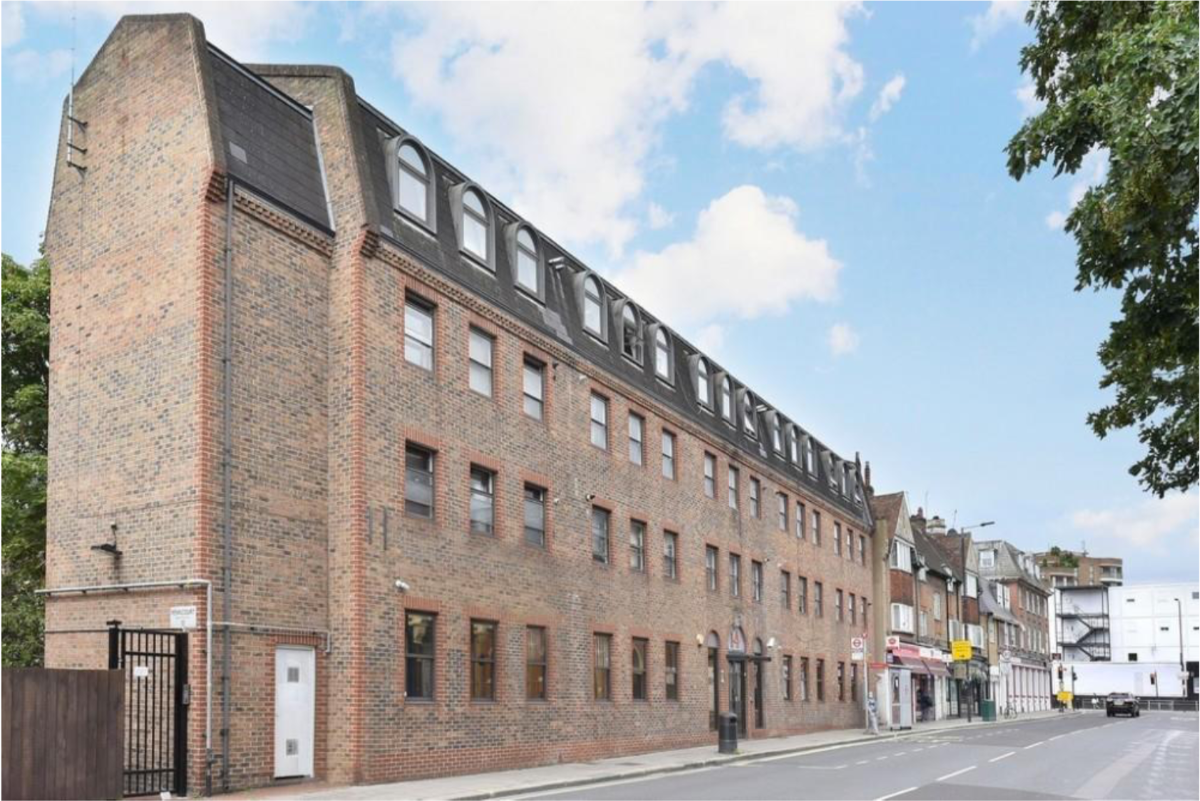 Flat North End Road in Greater London