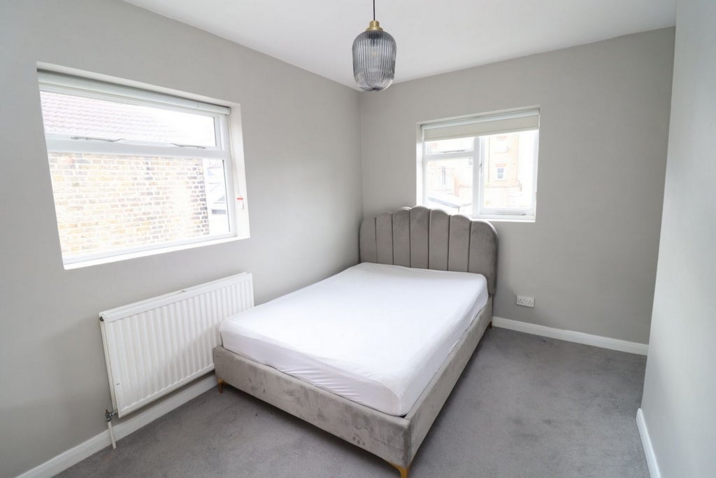 Room Globe Road in Greater London