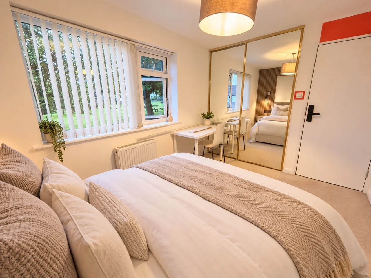 Room Rakers Ridge in Horsham