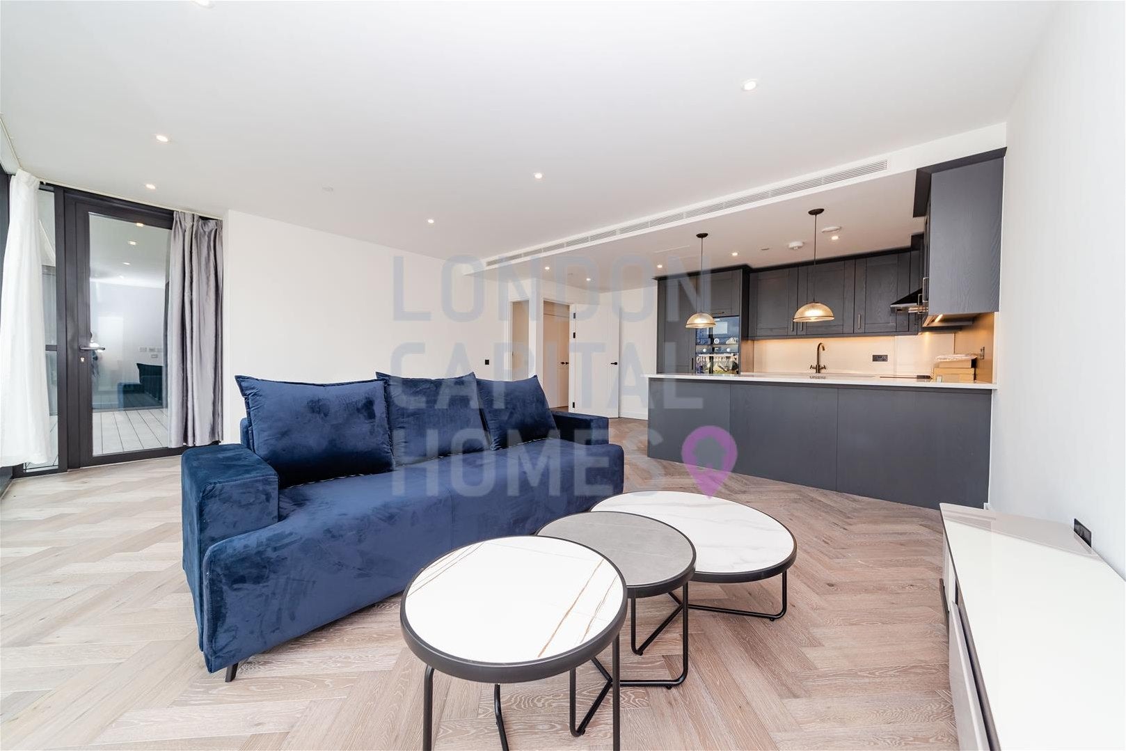 Flat Merino Gardens in Greater London