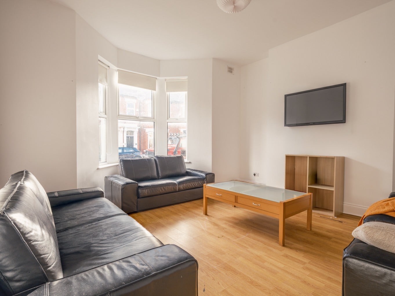 Room Devonshire Place in Newcastle upon Tyne