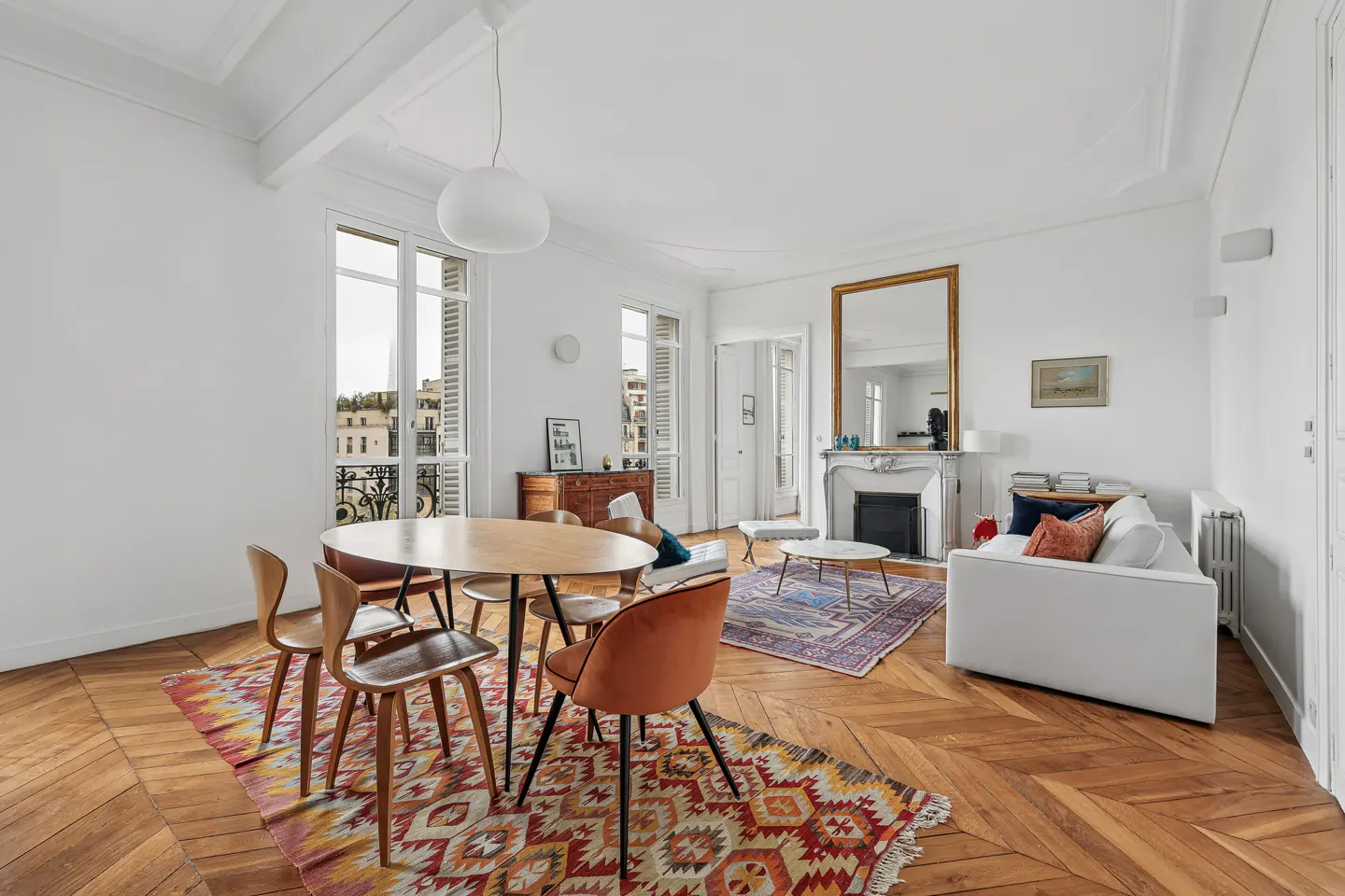 Flat Rue d'Estrées in Paris