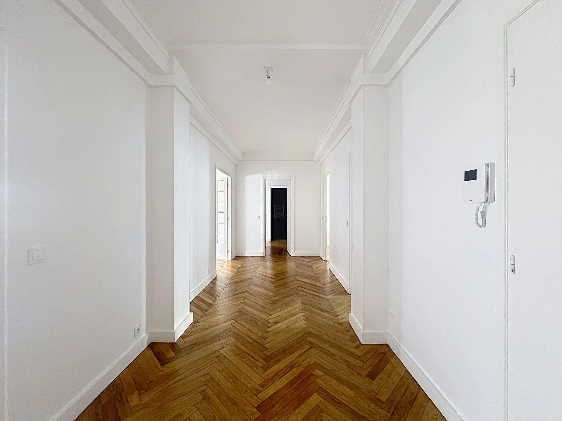 Appartement Avenue Hoche à Paris
