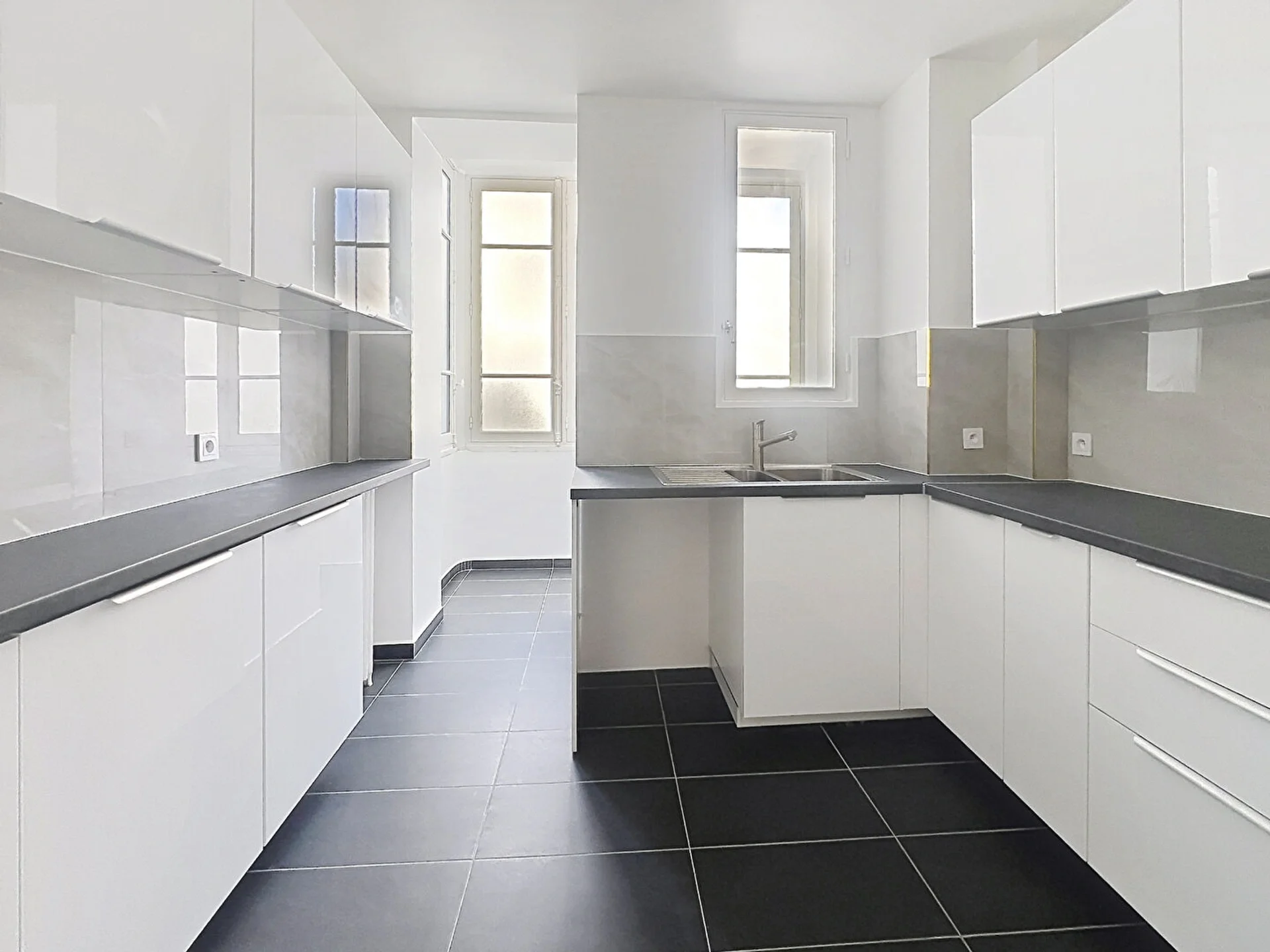 Appartement Avenue Hoche à Paris