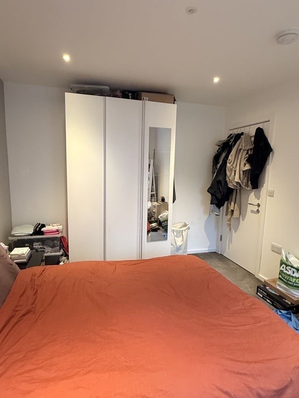 Room Elis Way in Greater London