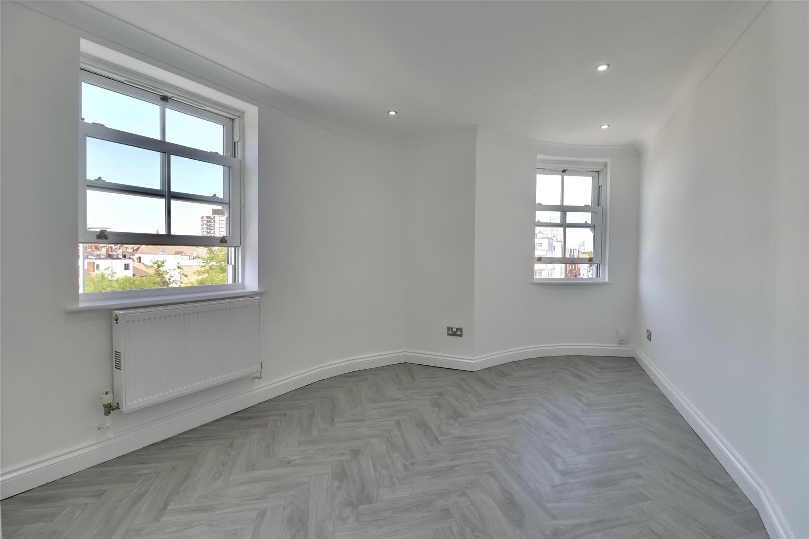 Flat Granada Road in Portsmouth