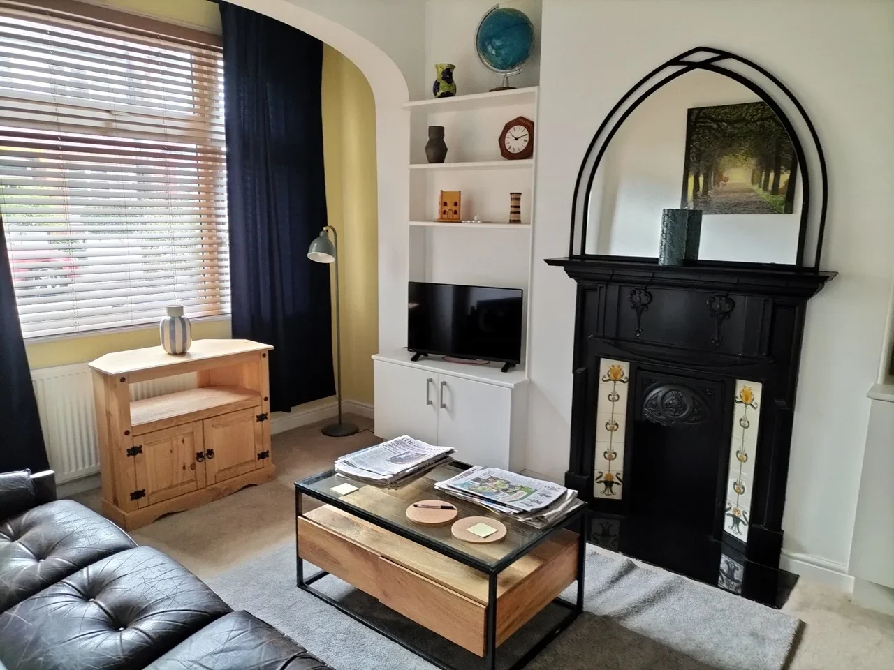 Room Deal Road in Greater London