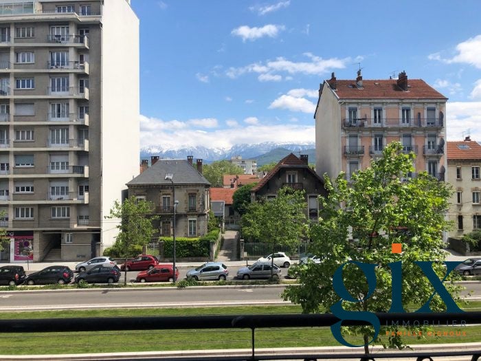 Appartement Cours de la Libération et du Général de Gaulle à Grenoble