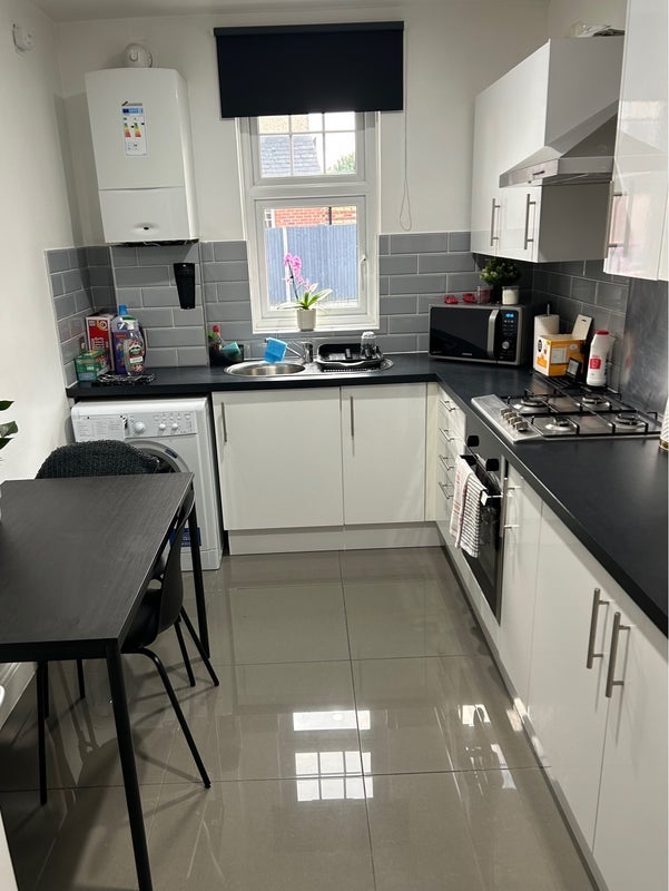 Room Fox Lane in Greater London