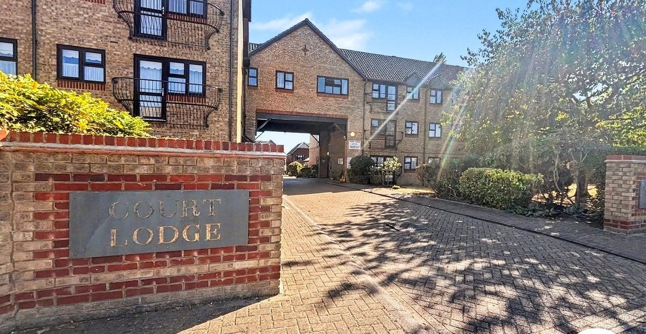 Flat Court Lodge in Greater London