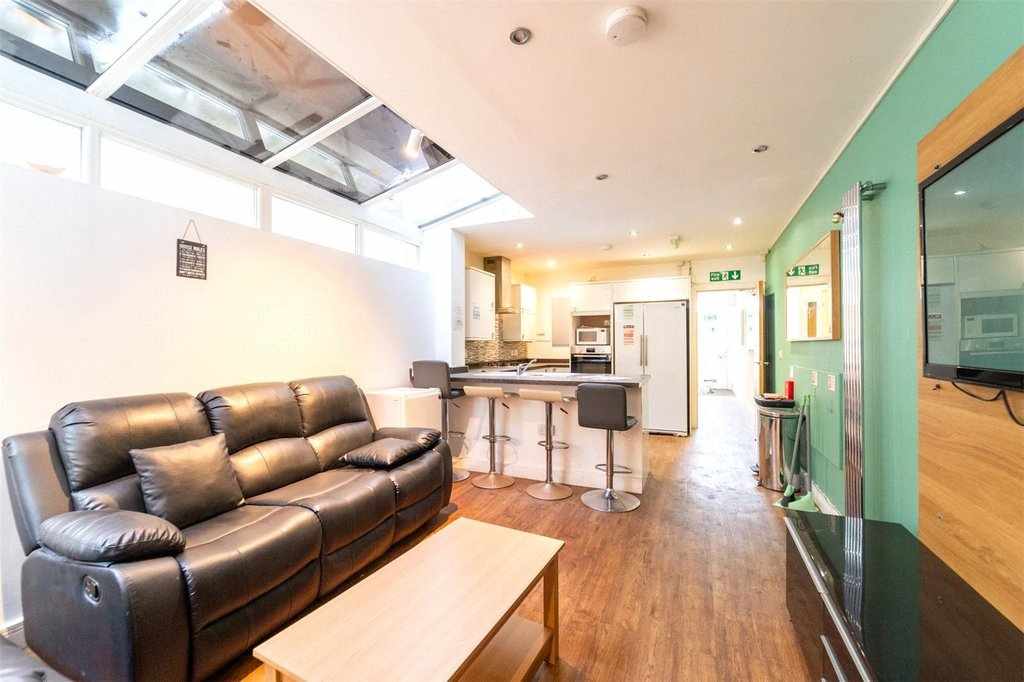 Flat Heeley Road in Birmingham