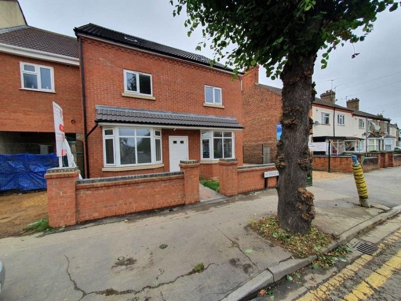 Flat St Pauls Road in Peterborough