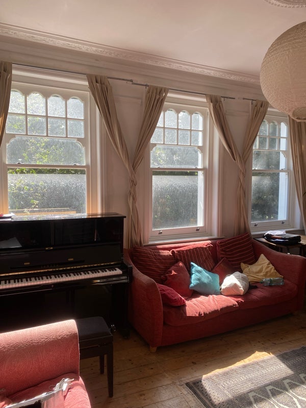Room Half Moon Lane in Greater London