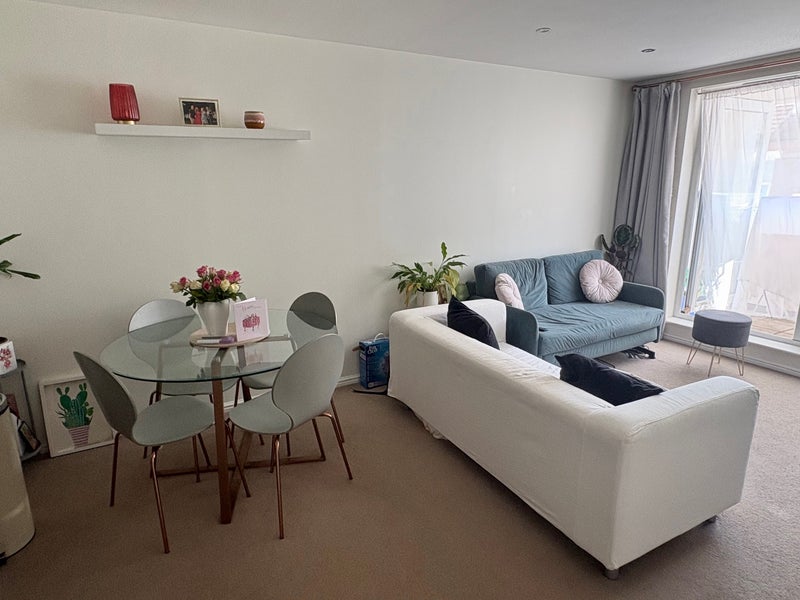 Room Morrish Road in Greater London