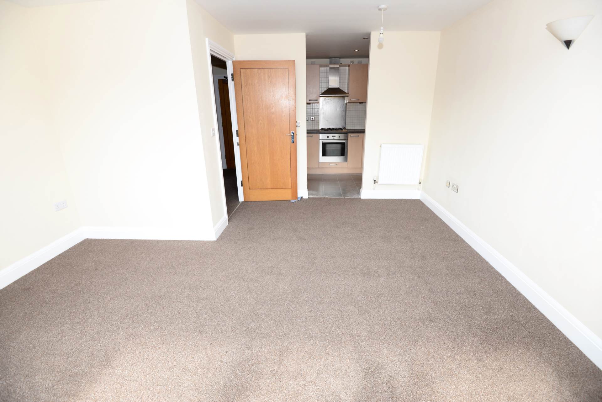 Flat Warrior Close in Greater London