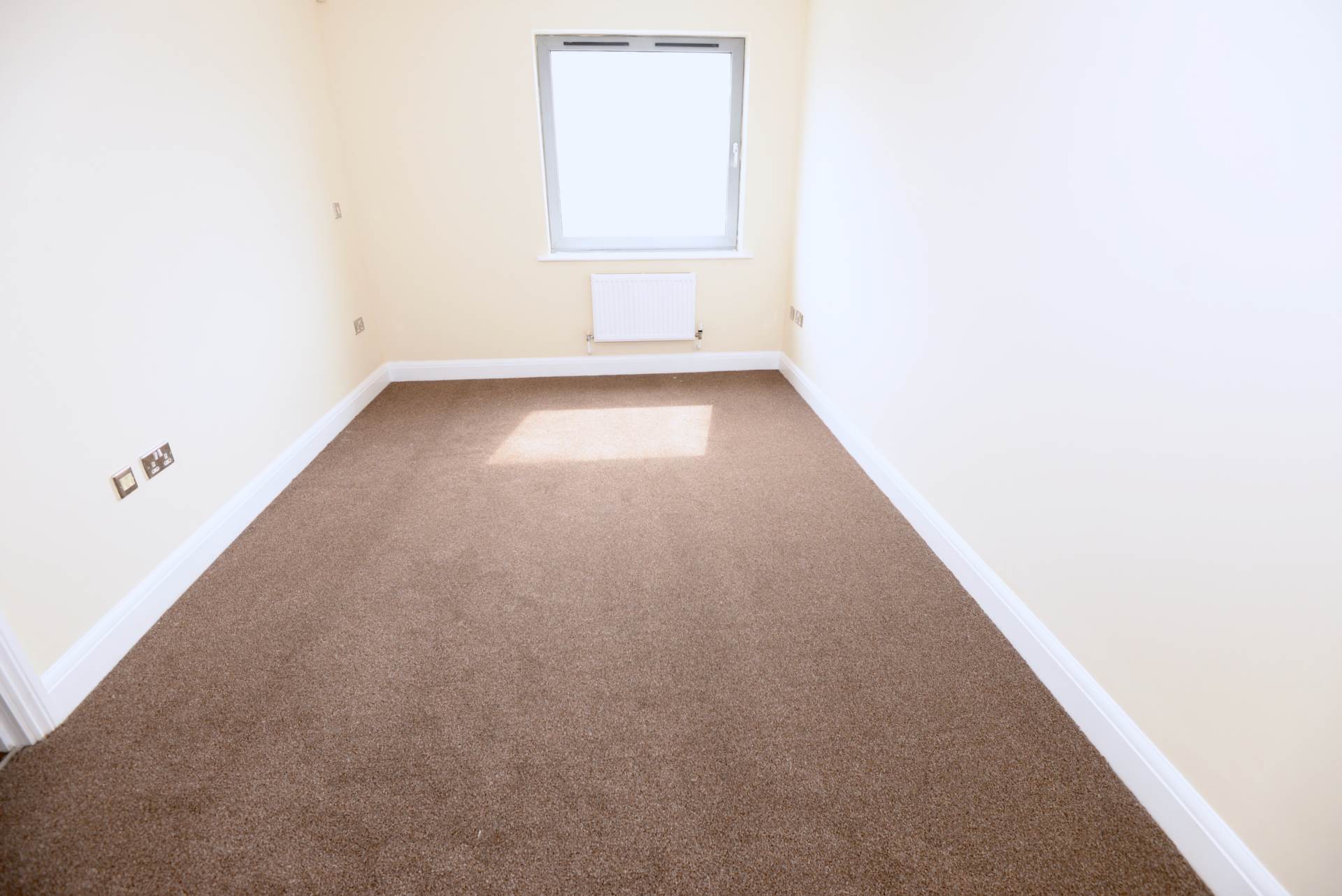 Flat Warrior Close in Greater London