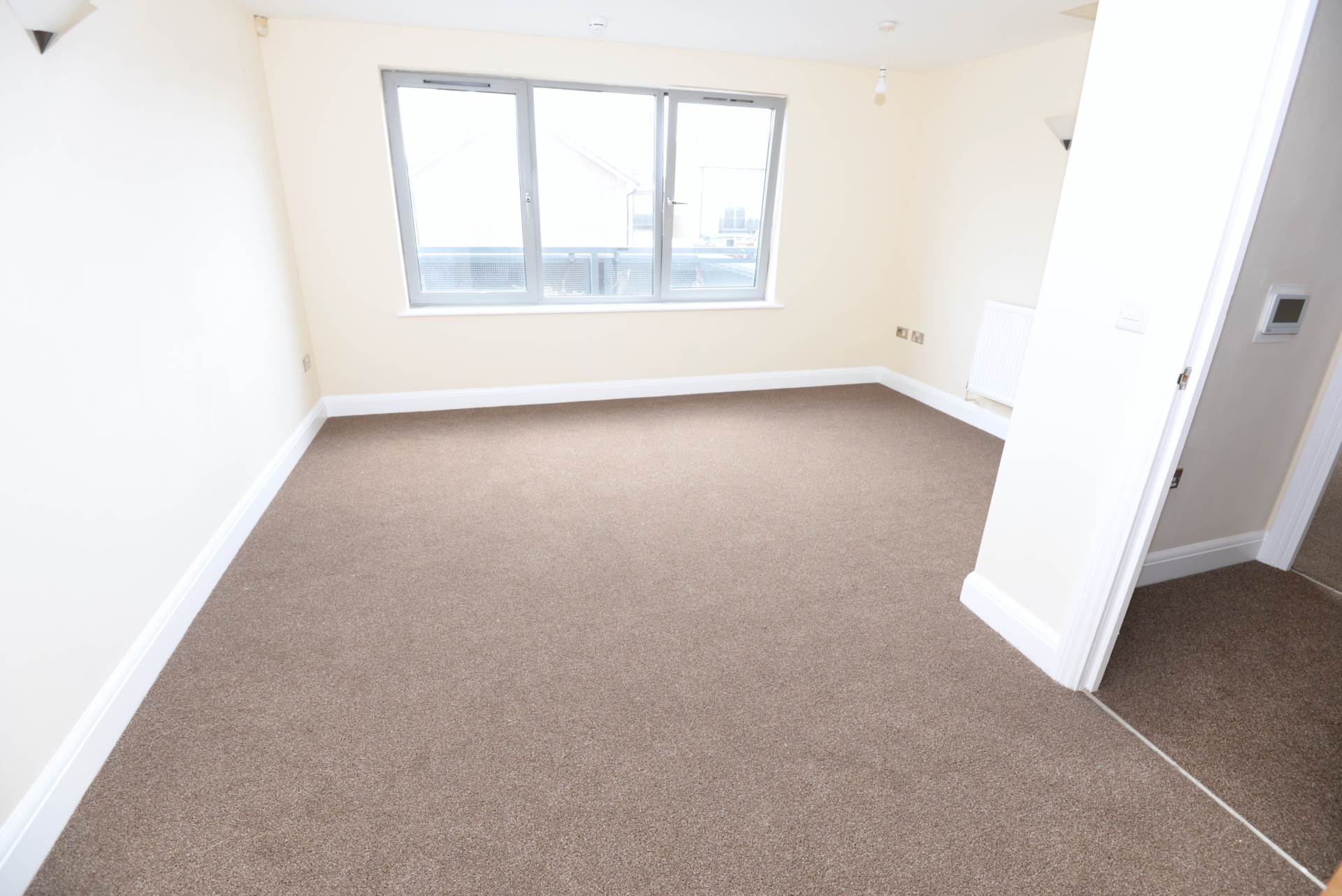 Flat Warrior Close in Greater London