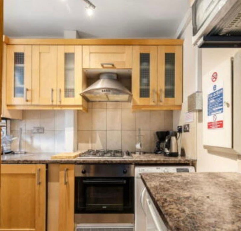 Room Thames Street in Greater London