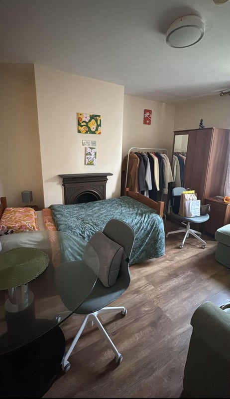 Room Thames Street in Greater London