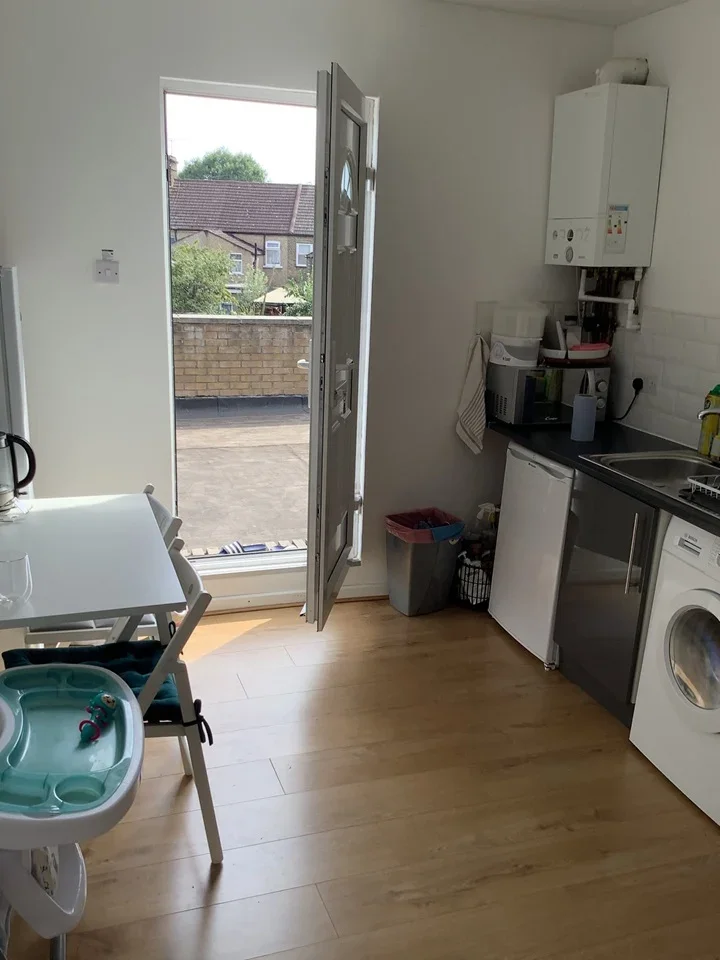 Flat Orsett Road in Grays