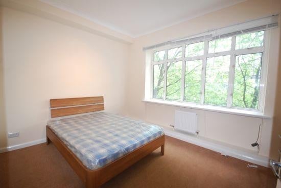 Flat Hampstead Road in Greater London