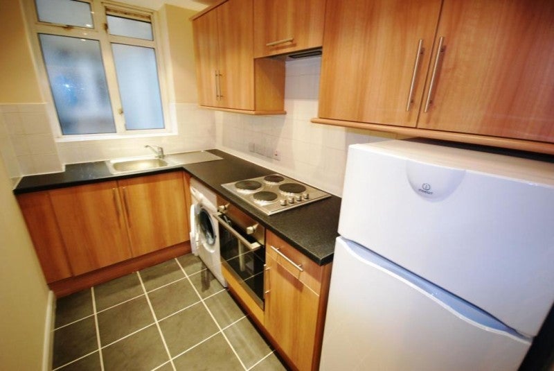 Flat Hampstead Road in Greater London