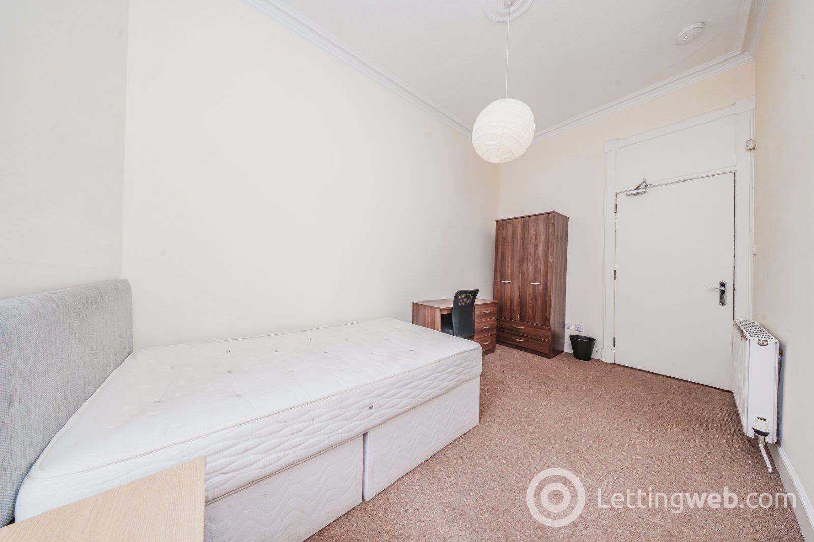 Room Murieston Crescent in City of Edinburgh
