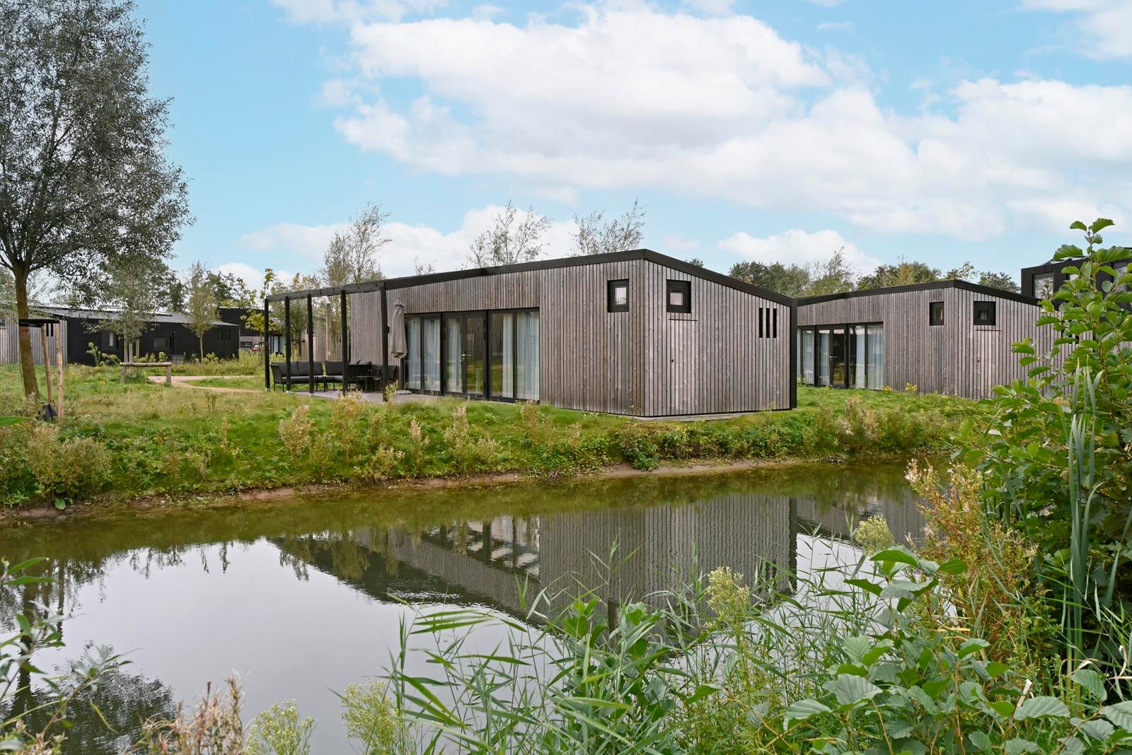 Huis Buitengronden 7 53 in Zwartewaal