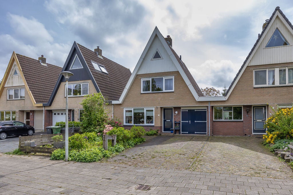 Hoekwoning te koop: Zeskanter 16, Sneek