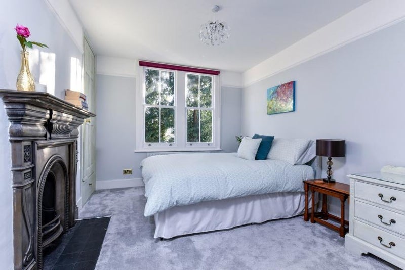 Room Cotherstone Road in Greater London
